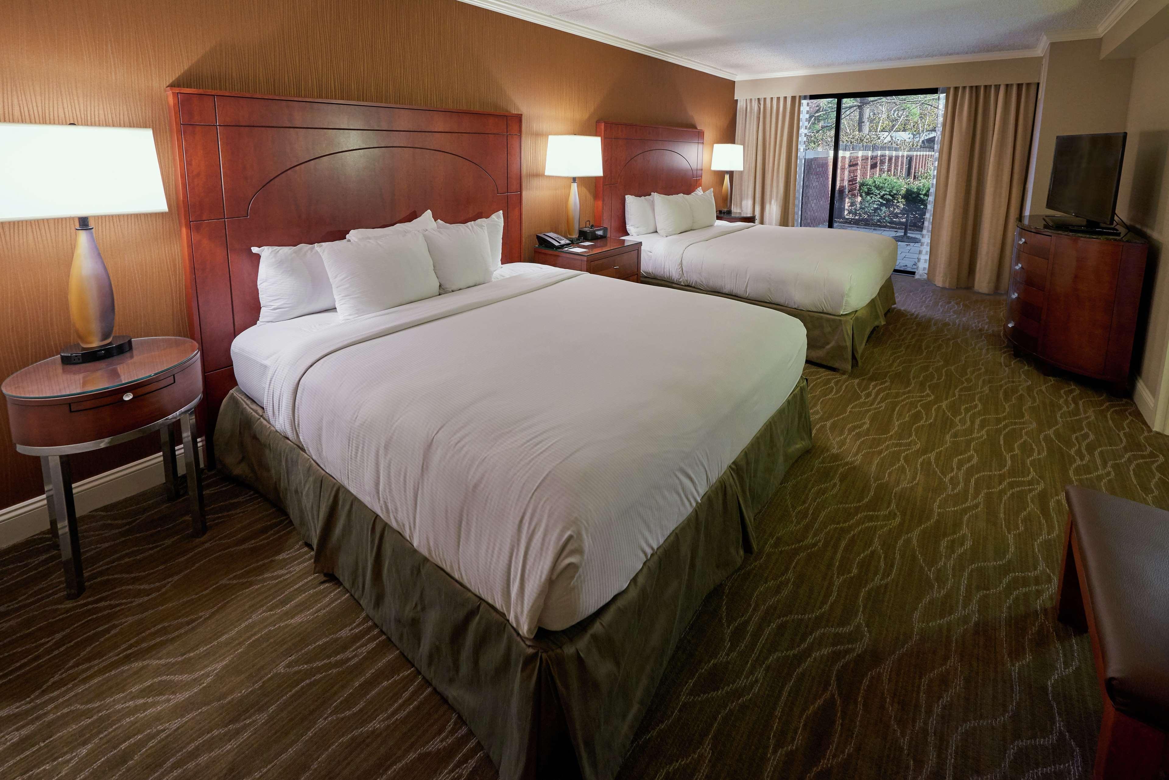Doubletree By Hilton Akron Fairlawn Extérieur photo