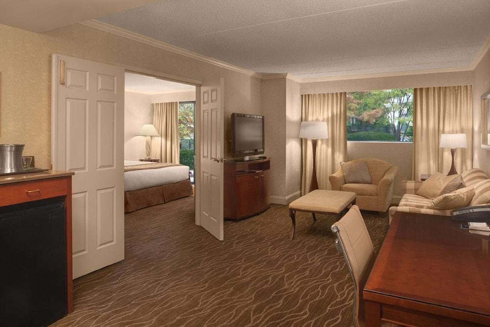 Doubletree By Hilton Akron Fairlawn Extérieur photo
