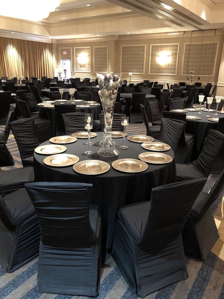 Doubletree By Hilton Akron Fairlawn Extérieur photo