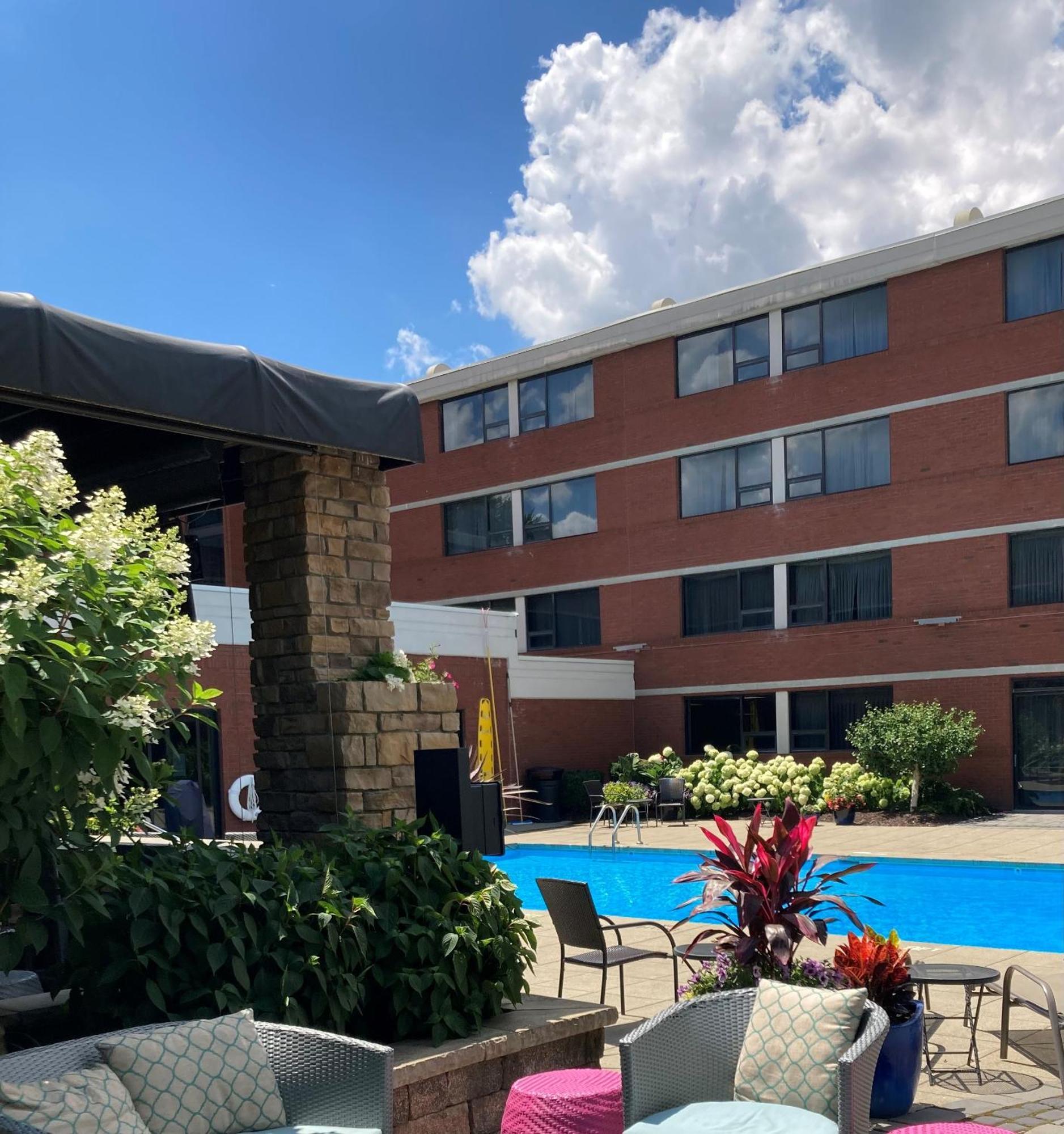 Doubletree By Hilton Akron Fairlawn Extérieur photo