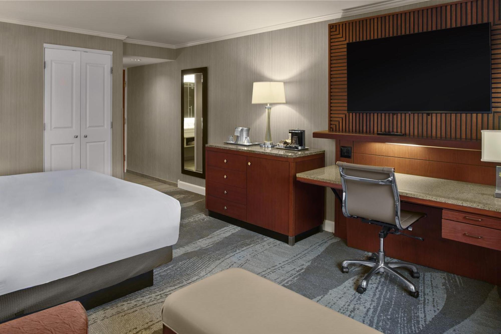 Doubletree By Hilton Akron Fairlawn Extérieur photo